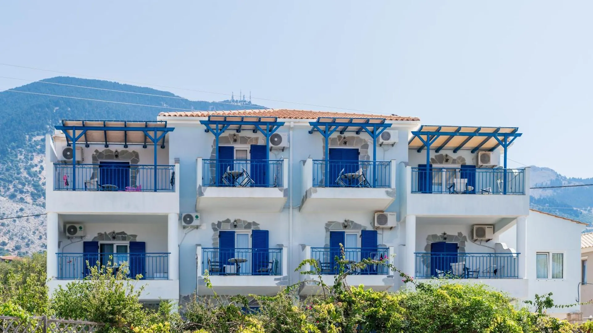 Sirines Aparthotel Vlachata Greece